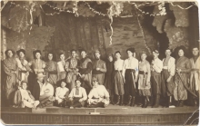 Учасники вистави &laquo;Гайдамаки&raquo;