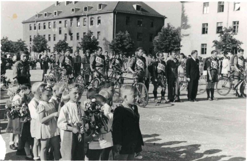 На площі Заме касерне в таборі Авсбург, Німеччина з нагоди Голоду в Україні