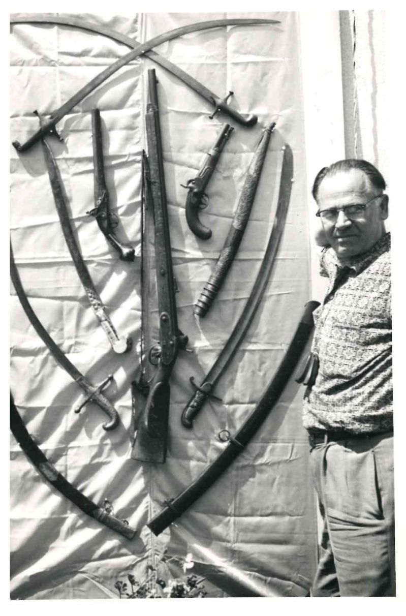 П.Олексієнко та зброя музею