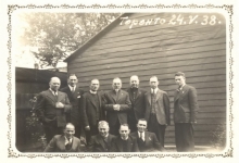 Фото групи осіб в Торонто