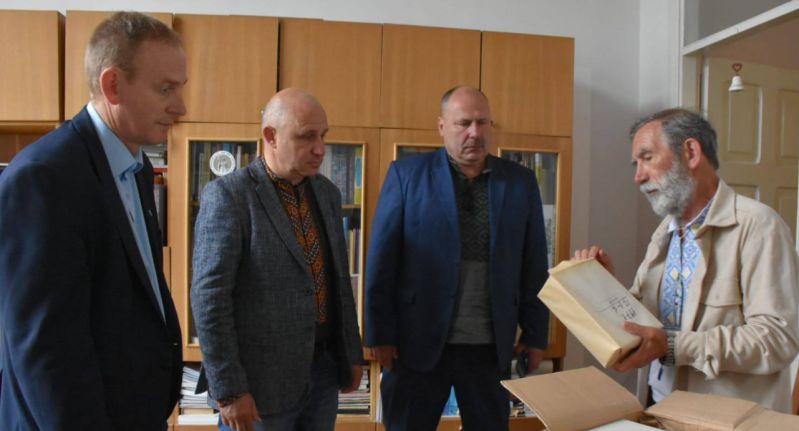 Львівська обласна наукова універсальна бібліотека отримала комплект журналу "Визвольний шлях"