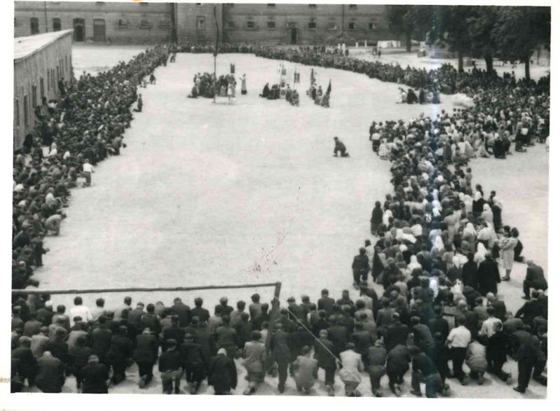 Маніфестаційний похід до польських таборів в Авсбурзі