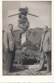 о.А.Дублянський і сотник Н.Зіневич під Українським Хрестом в Альпах